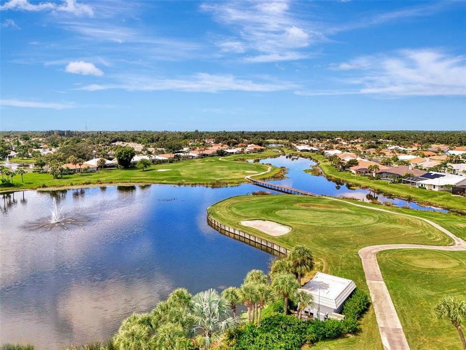 合同活跃: $719,900 (3 贝兹, 2 浴室, 2365 平方英尺)