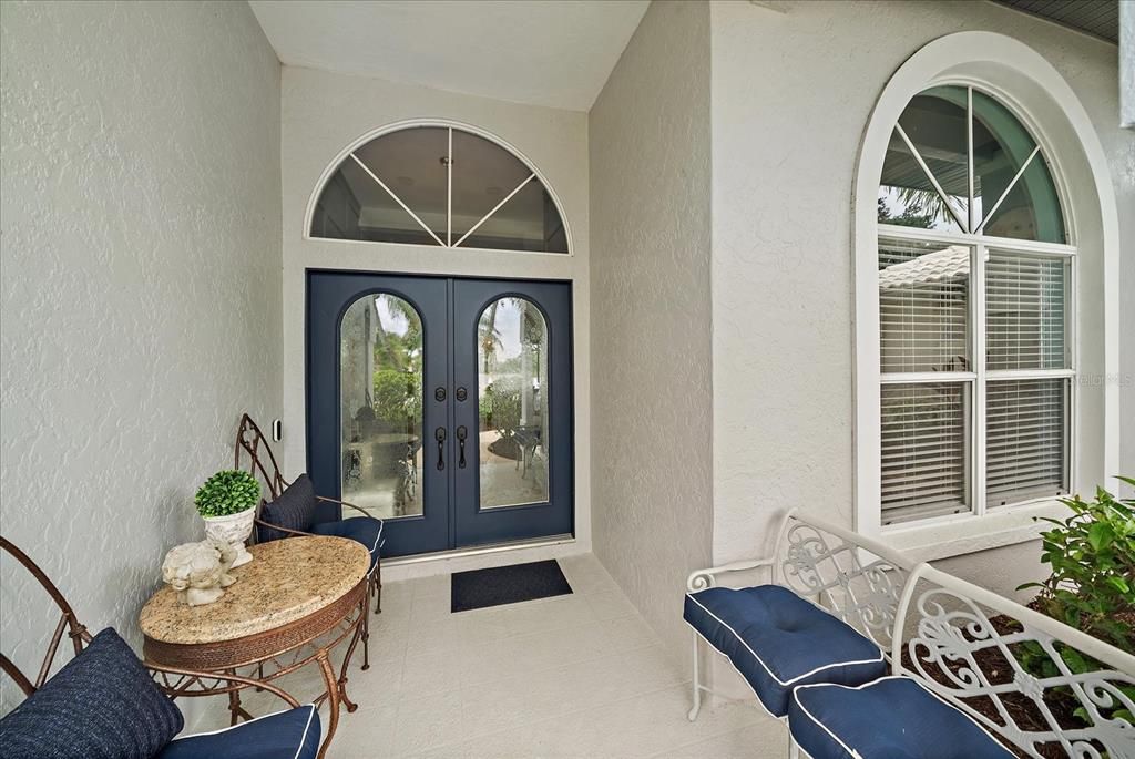 合同活跃: $719,900 (3 贝兹, 2 浴室, 2365 平方英尺)