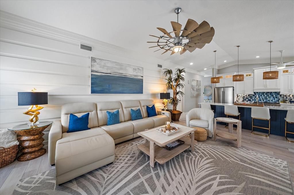 合同活跃: $719,900 (3 贝兹, 2 浴室, 2365 平方英尺)