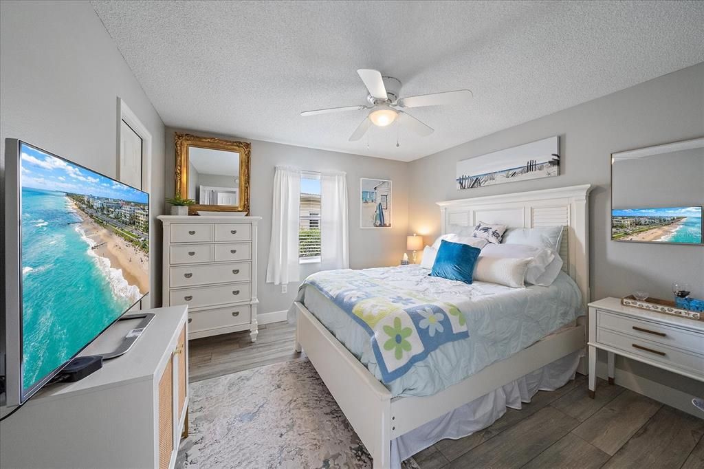 合同活跃: $719,900 (3 贝兹, 2 浴室, 2365 平方英尺)