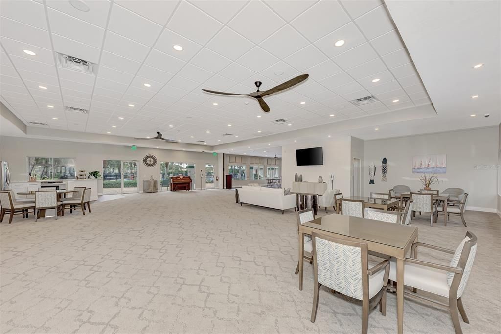 合同活跃: $719,900 (3 贝兹, 2 浴室, 2365 平方英尺)