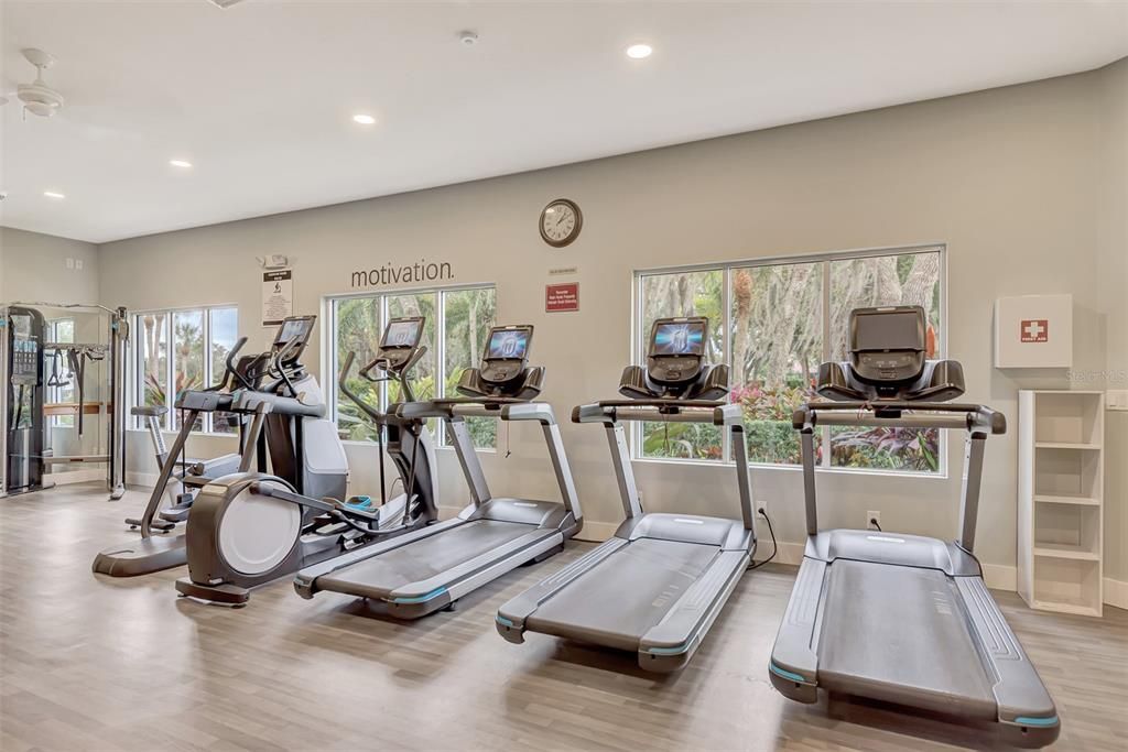 合同活跃: $719,900 (3 贝兹, 2 浴室, 2365 平方英尺)