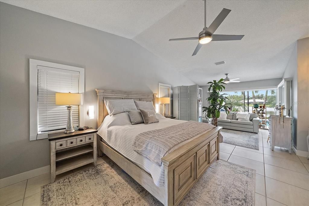 合同活跃: $719,900 (3 贝兹, 2 浴室, 2365 平方英尺)