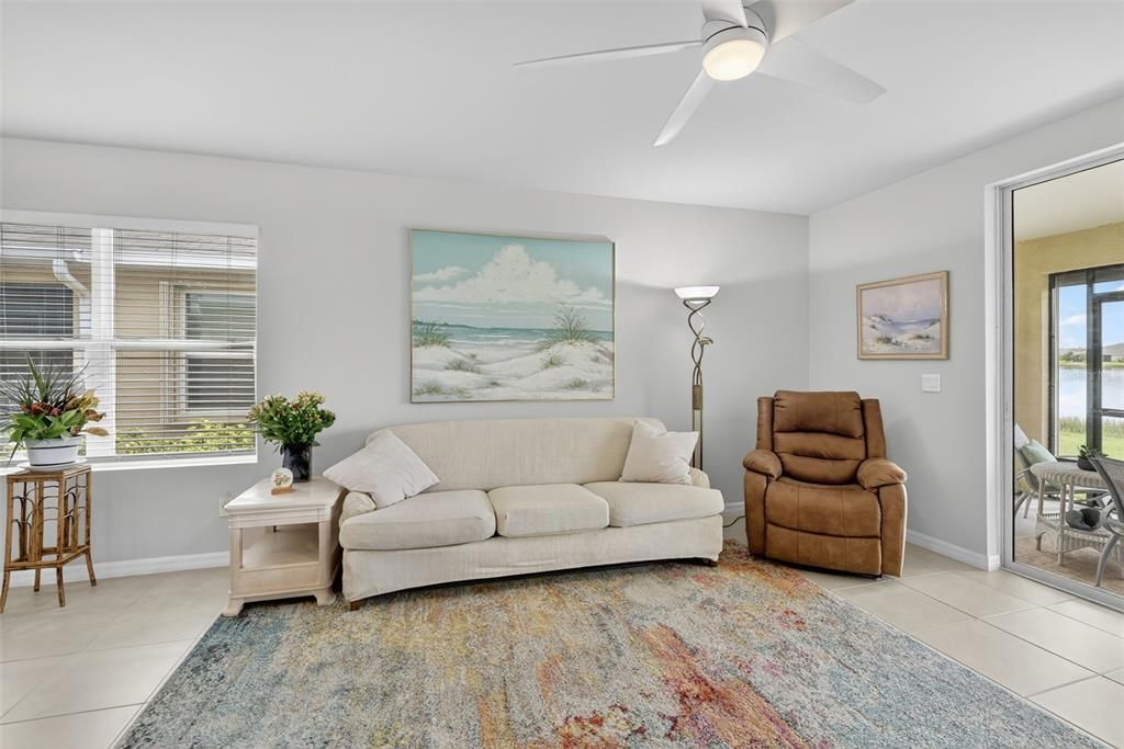 Под контрактом: $309,000 (2 спален, 2 ванн, 1516 Квадратных фут)