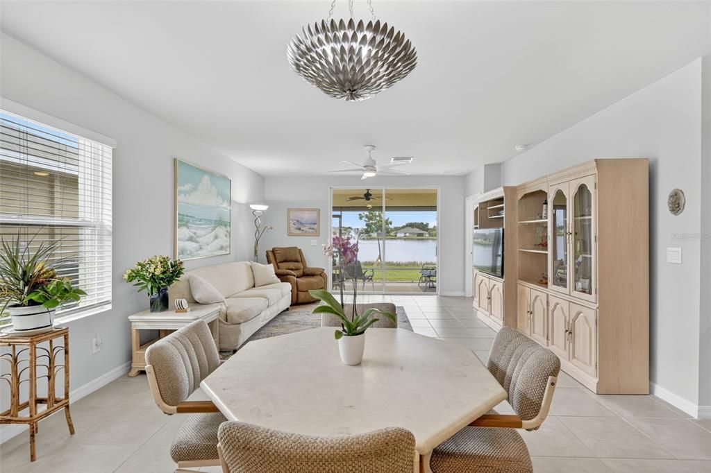 Под контрактом: $309,000 (2 спален, 2 ванн, 1516 Квадратных фут)