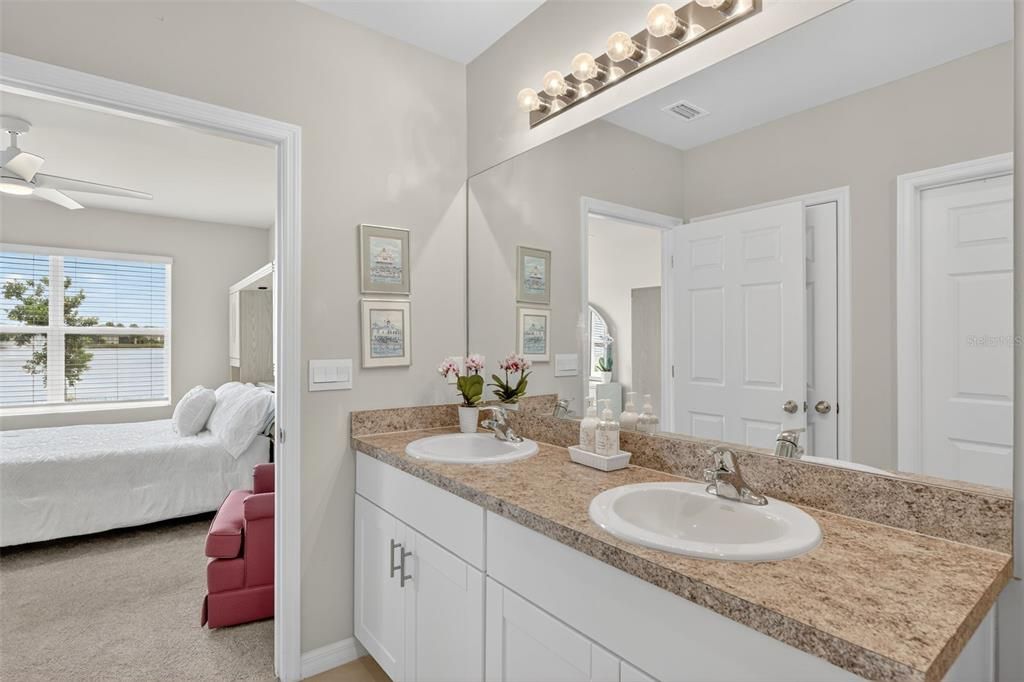 Под контрактом: $309,000 (2 спален, 2 ванн, 1516 Квадратных фут)