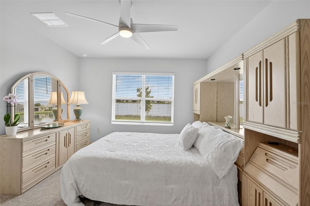 Под контрактом: $309,000 (2 спален, 2 ванн, 1516 Квадратных фут)