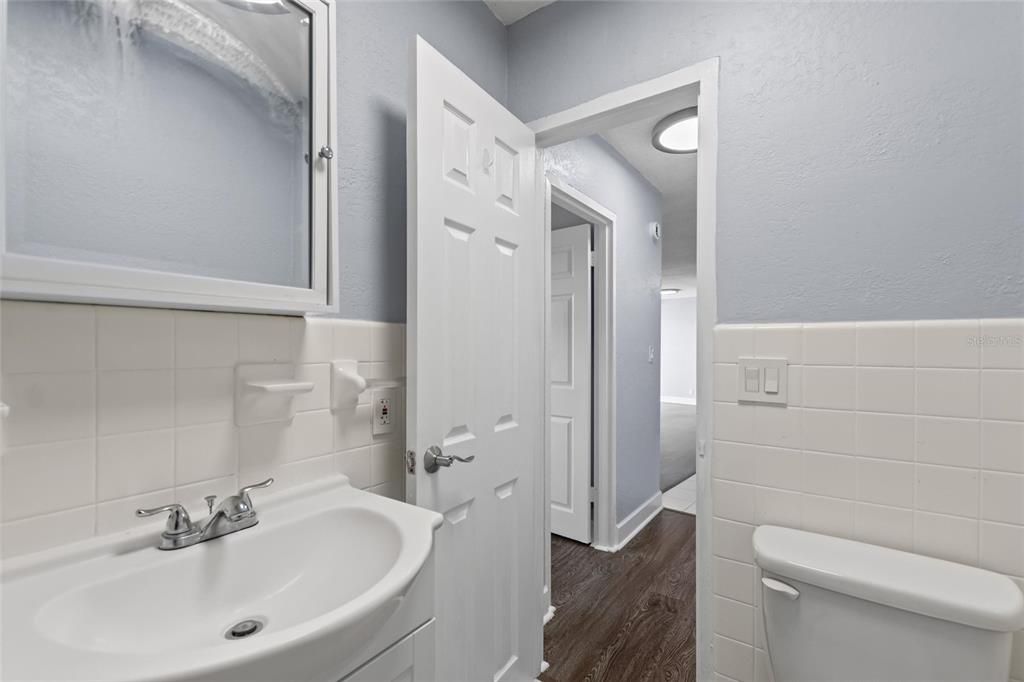 出租: $1,400 (1 贝兹, 1 浴室, 708 平方英尺)