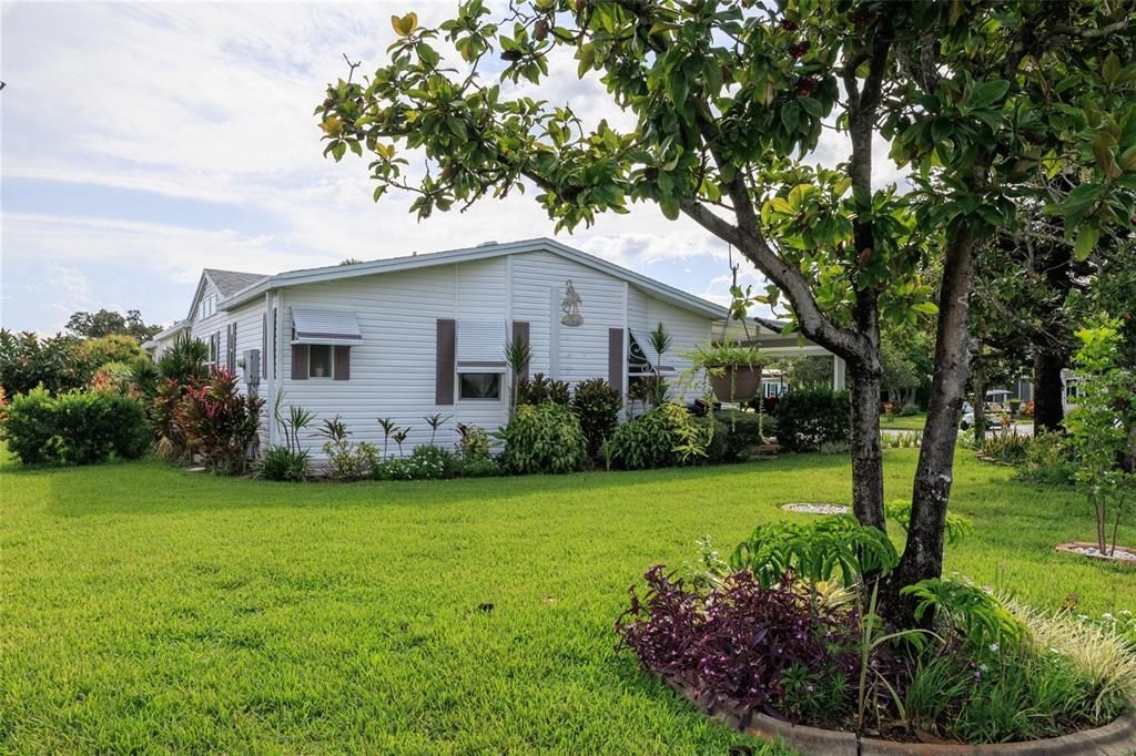 Active With Contract: $319,999 (3 beds, 2 baths, 2102 Square Feet)