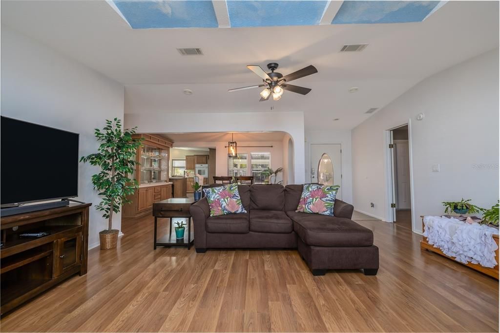 Active With Contract: $319,999 (3 beds, 2 baths, 2102 Square Feet)