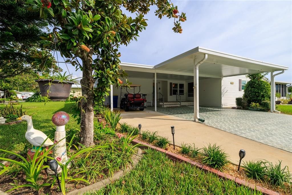 Active With Contract: $319,999 (3 beds, 2 baths, 2102 Square Feet)