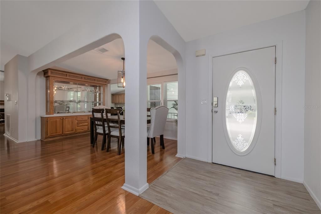 Active With Contract: $319,999 (3 beds, 2 baths, 2102 Square Feet)