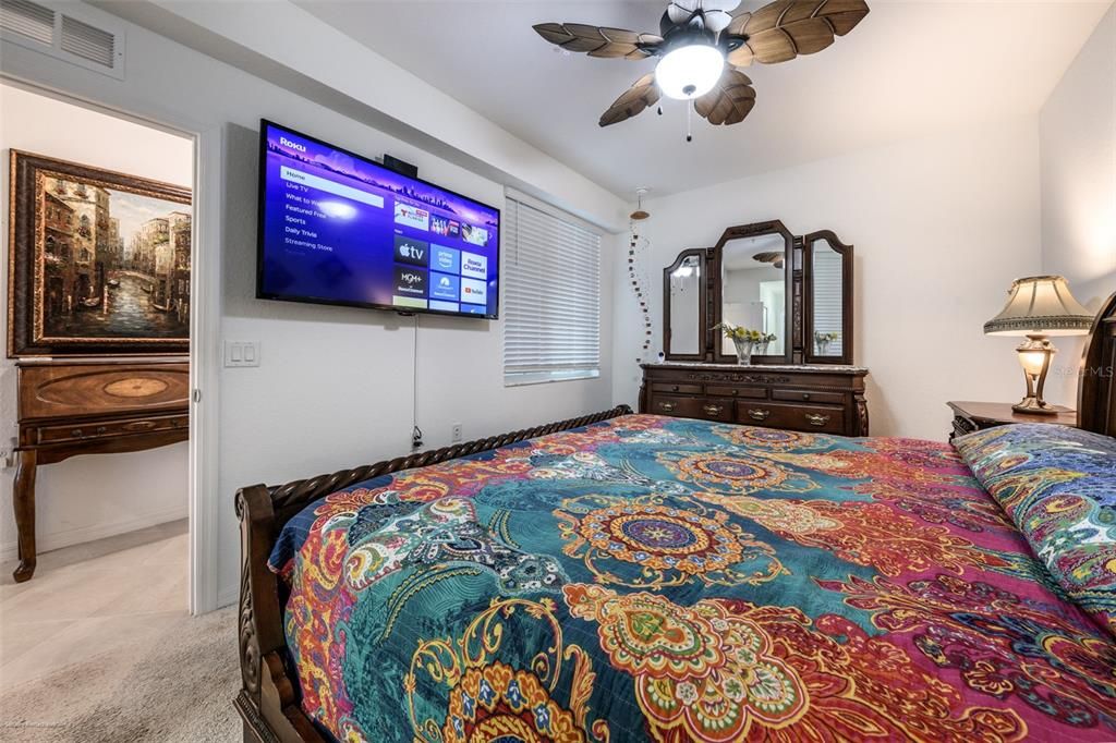 For Rent: $3,500 (2 beds, 2 baths, 1198 Square Feet)