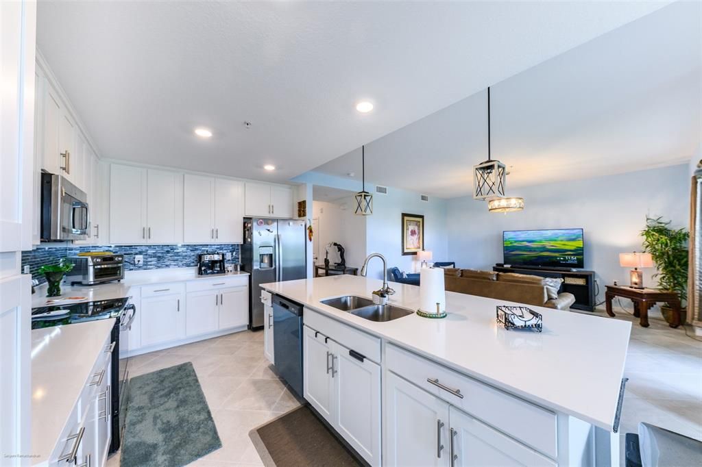 For Rent: $3,500 (2 beds, 2 baths, 1198 Square Feet)