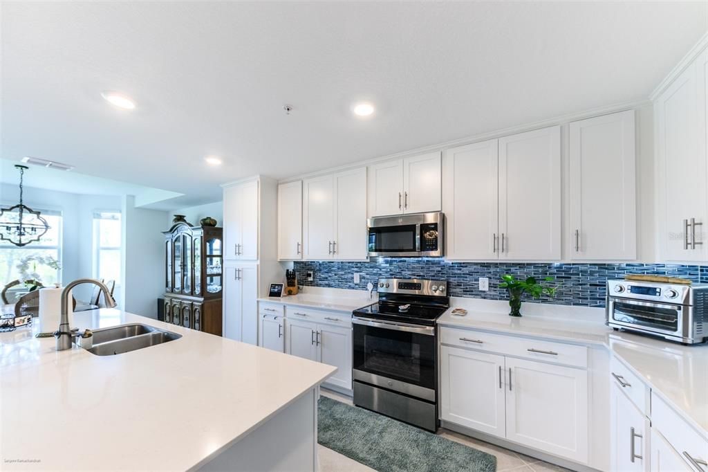 For Rent: $3,500 (2 beds, 2 baths, 1198 Square Feet)