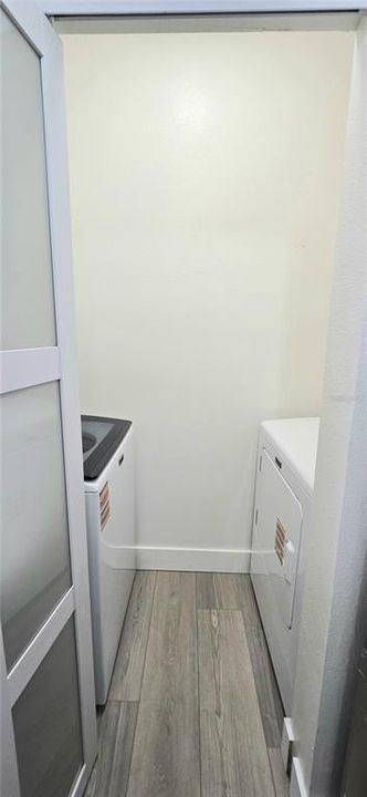 Active With Contract: $263,500 (2 beds, 2 baths, 986 Square Feet)