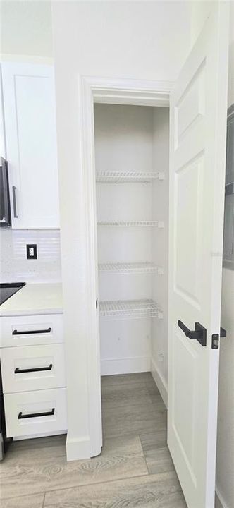 Active With Contract: $263,500 (2 beds, 2 baths, 986 Square Feet)