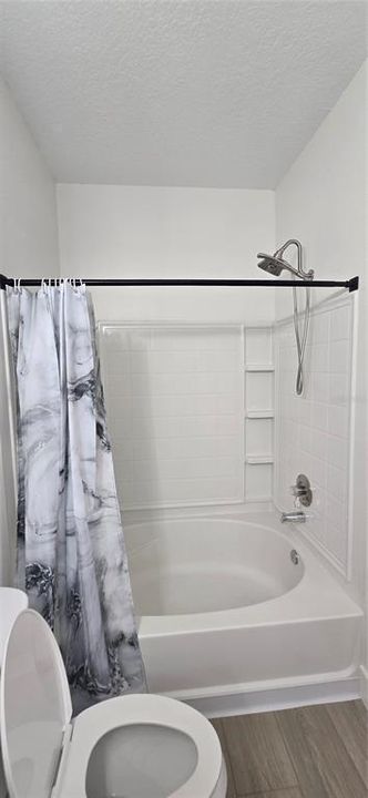 Active With Contract: $263,500 (2 beds, 2 baths, 986 Square Feet)