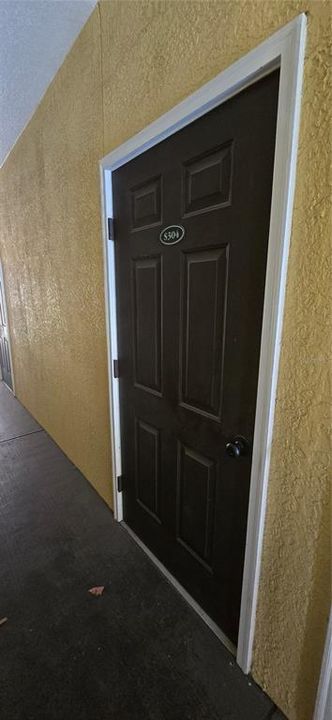 Active With Contract: $263,500 (2 beds, 2 baths, 986 Square Feet)