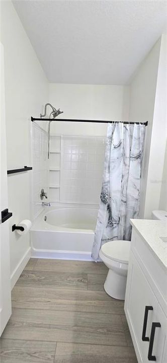 Active With Contract: $263,500 (2 beds, 2 baths, 986 Square Feet)