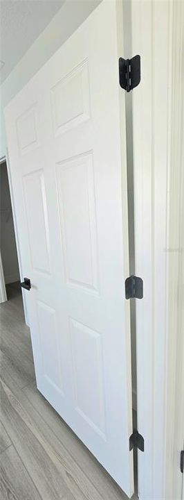 Active With Contract: $263,500 (2 beds, 2 baths, 986 Square Feet)