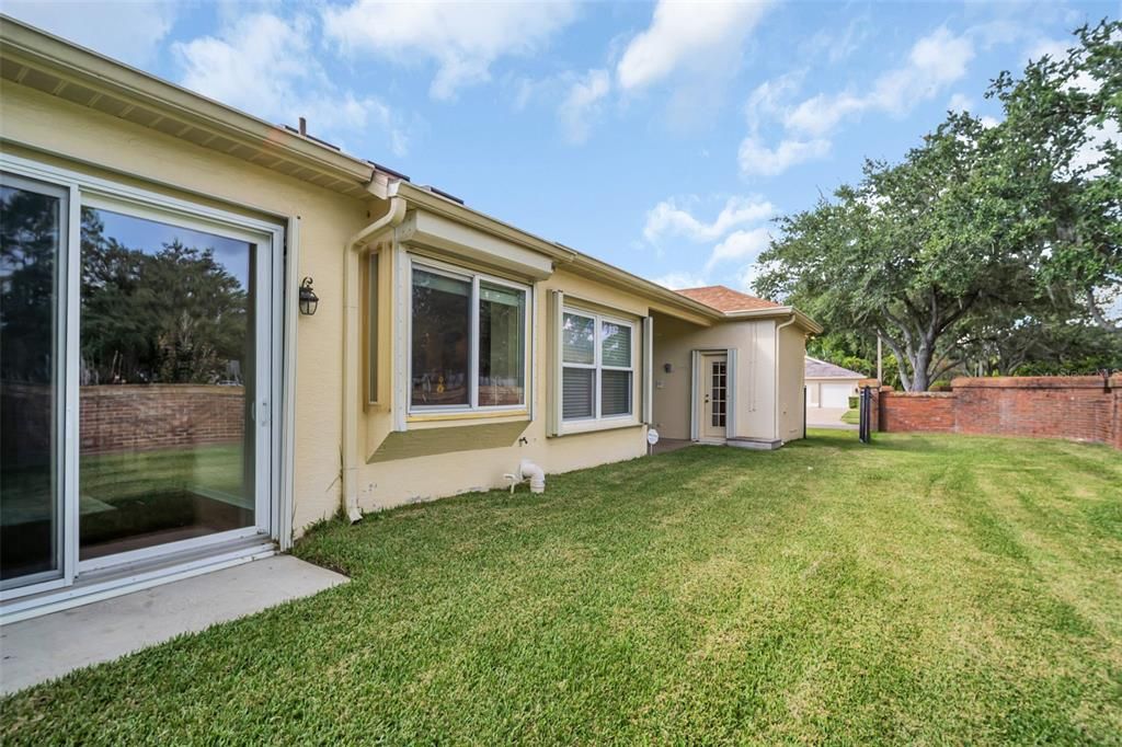 Под контрактом: $675,000 (4 спален, 3 ванн, 2663 Квадратных фут)