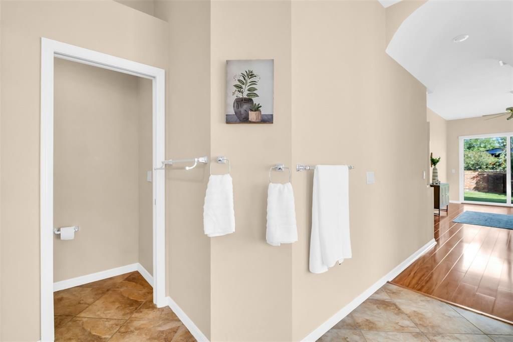 Под контрактом: $675,000 (4 спален, 3 ванн, 2663 Квадратных фут)