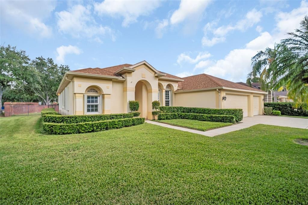 Под контрактом: $675,000 (4 спален, 3 ванн, 2663 Квадратных фут)