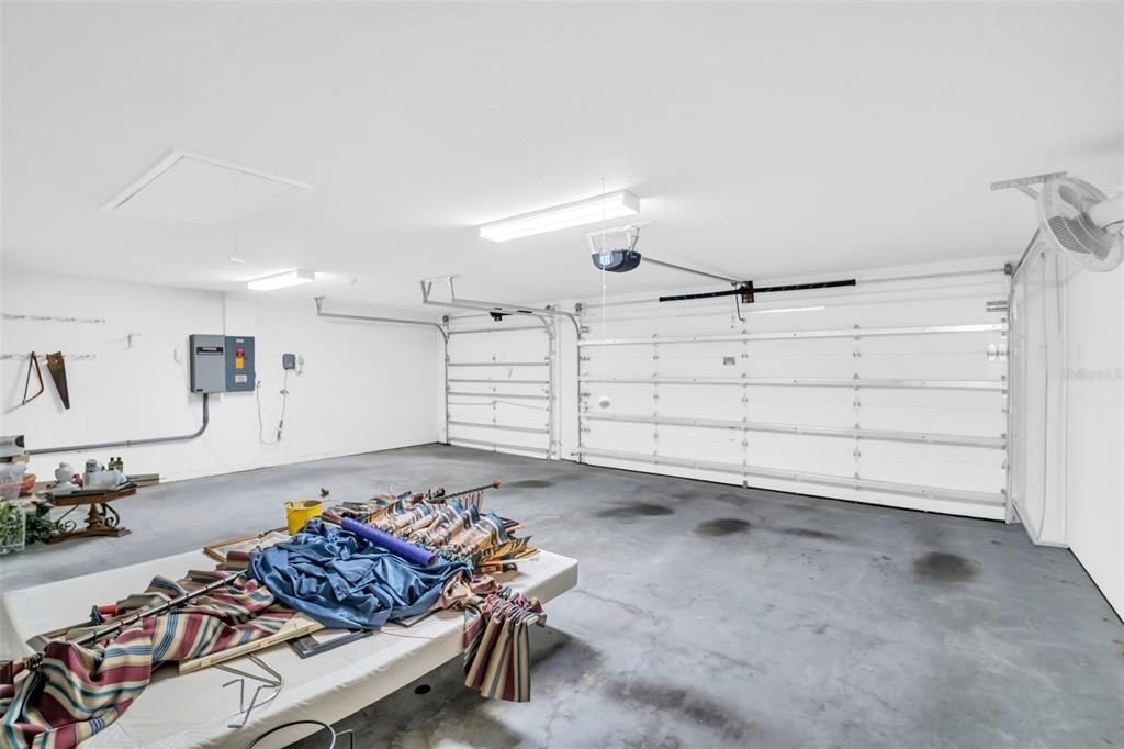 Под контрактом: $675,000 (4 спален, 3 ванн, 2663 Квадратных фут)