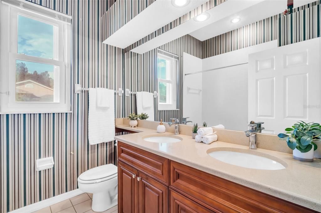 Под контрактом: $675,000 (4 спален, 3 ванн, 2663 Квадратных фут)