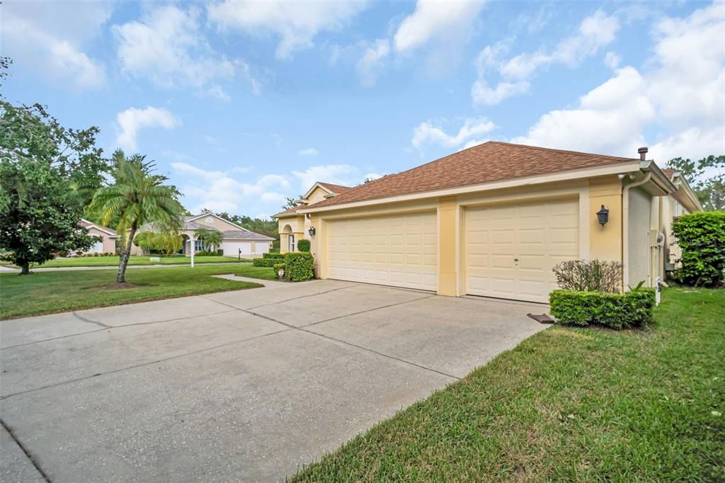 Под контрактом: $675,000 (4 спален, 3 ванн, 2663 Квадратных фут)