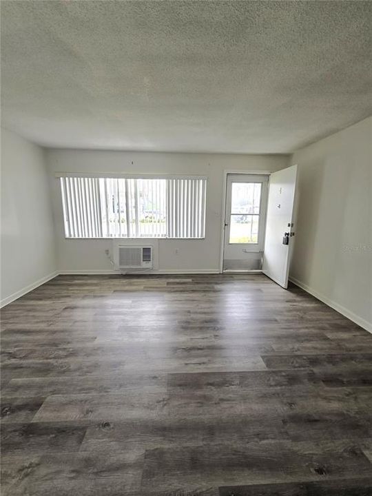 В аренду: $1,200 (1 спален, 1 ванн, 585 Квадратных фут)