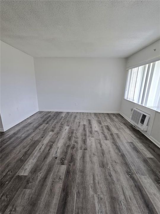 В аренду: $1,200 (1 спален, 1 ванн, 585 Квадратных фут)