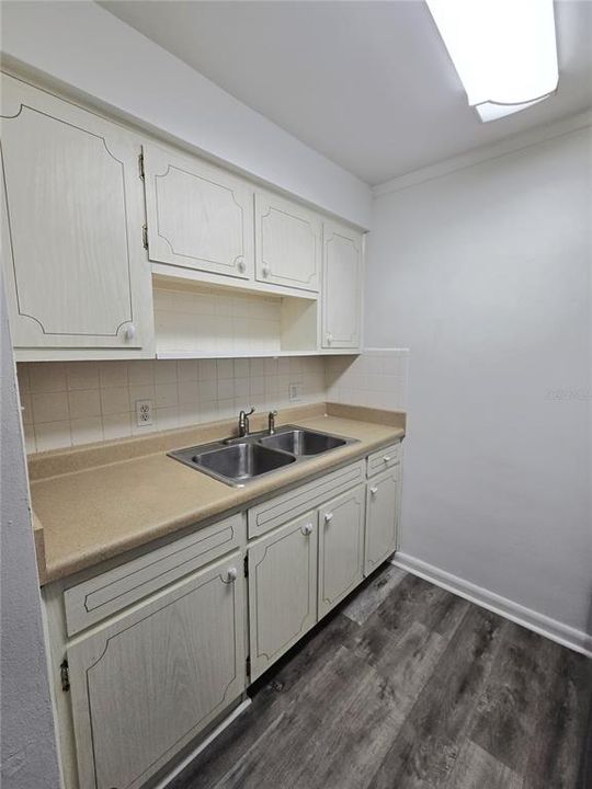 В аренду: $1,200 (1 спален, 1 ванн, 585 Квадратных фут)