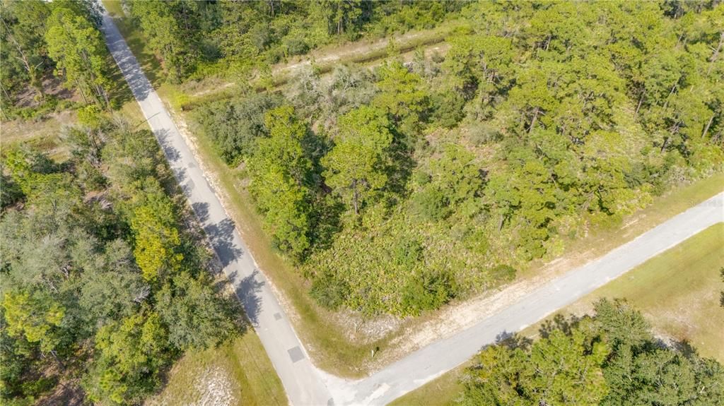 На продажу: $28,000 (0.55 acres)