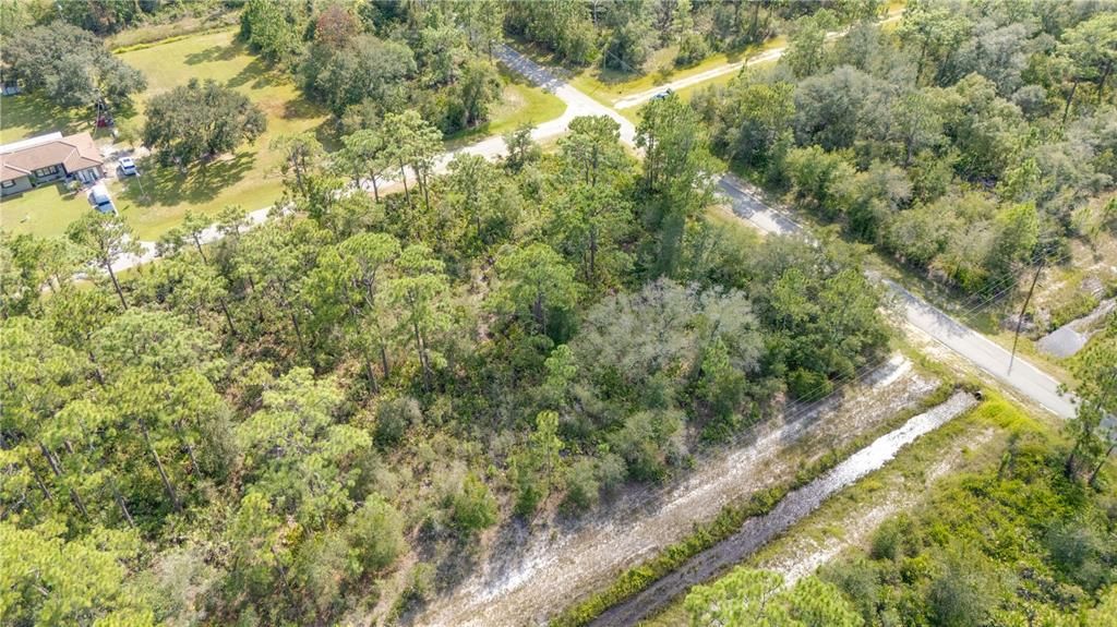 На продажу: $28,000 (0.55 acres)