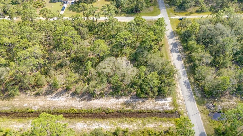 На продажу: $28,000 (0.55 acres)