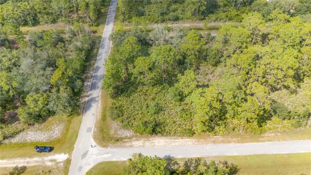 На продажу: $28,000 (0.55 acres)