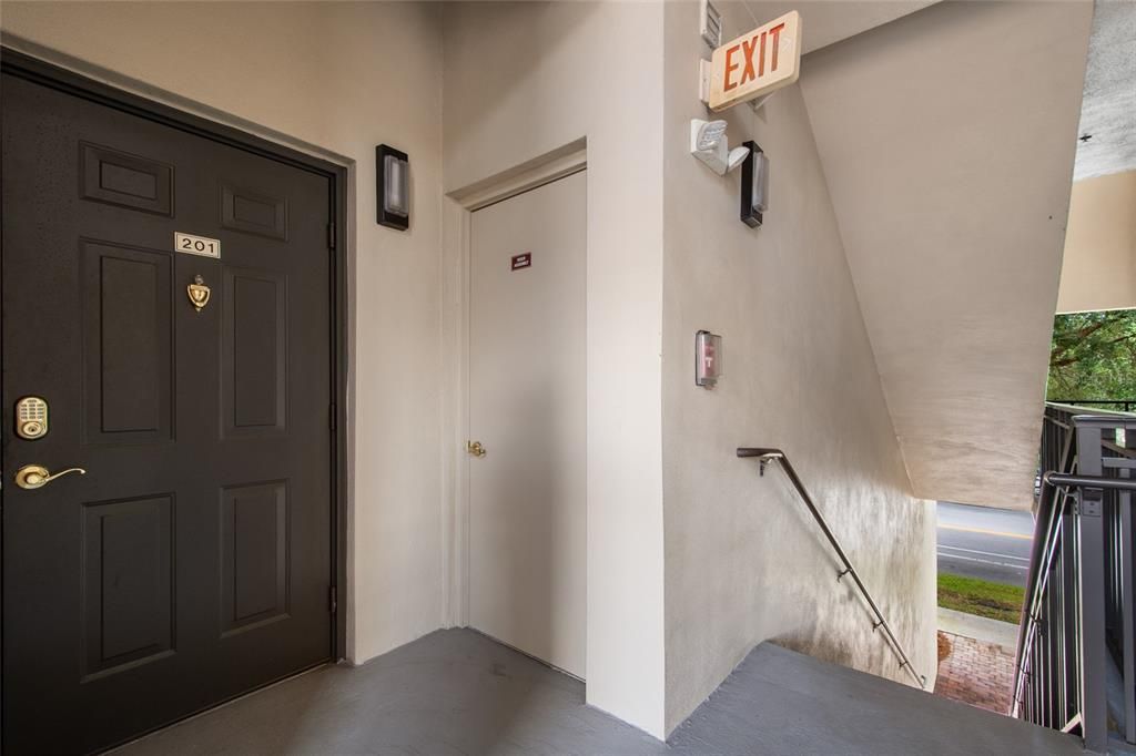 В аренду: $2,900 (3 спален, 2 ванн, 1560 Квадратных фут)