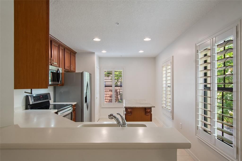 В аренду: $2,900 (3 спален, 2 ванн, 1560 Квадратных фут)