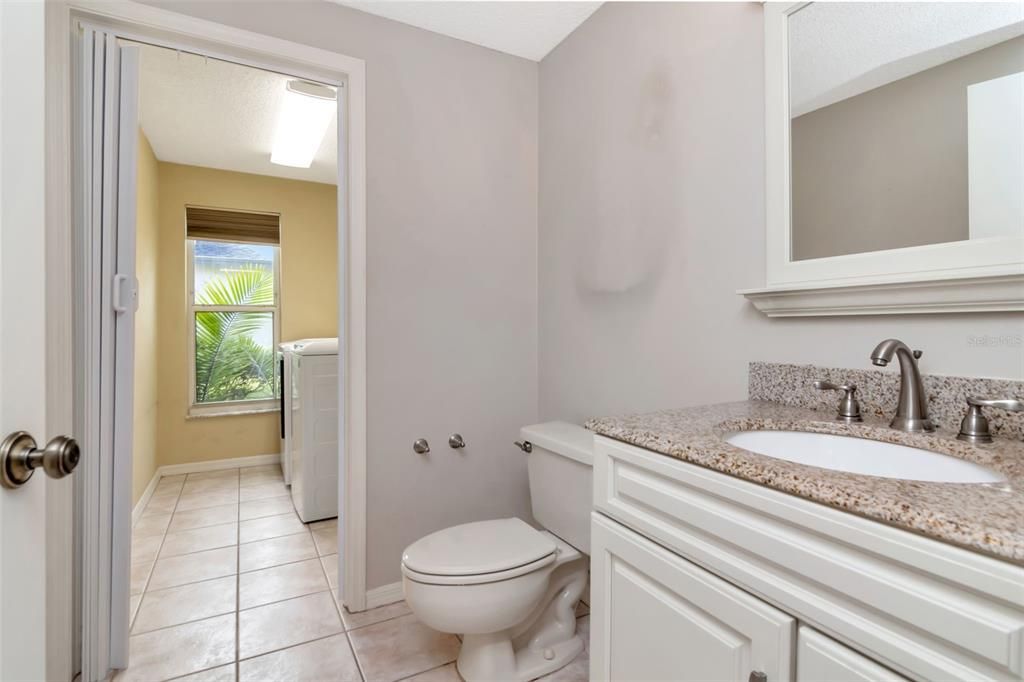 合同活跃: $770,000 (4 贝兹, 2 浴室, 2412 平方英尺)