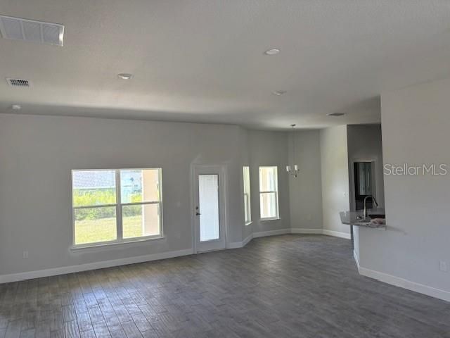 En Venta: $382,250 (4 camas, 3 baños, 2265 Pies cuadrados)