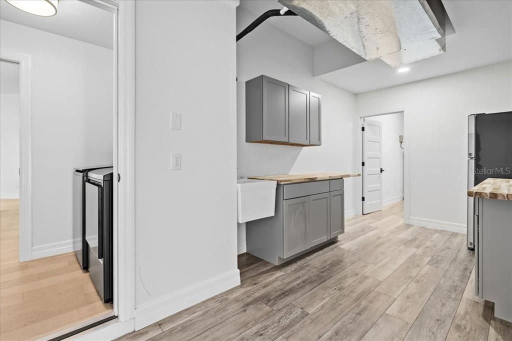 For Sale: $899,000 (3 beds, 2 baths, 2286 Square Feet)