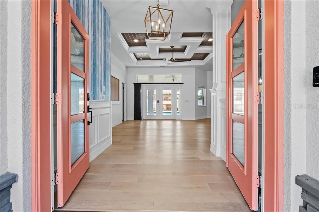 For Sale: $899,000 (3 beds, 2 baths, 2286 Square Feet)