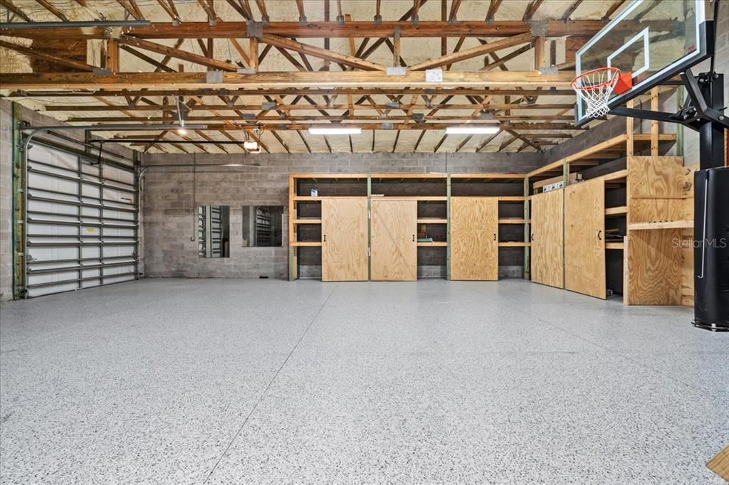 For Sale: $899,000 (3 beds, 2 baths, 2286 Square Feet)