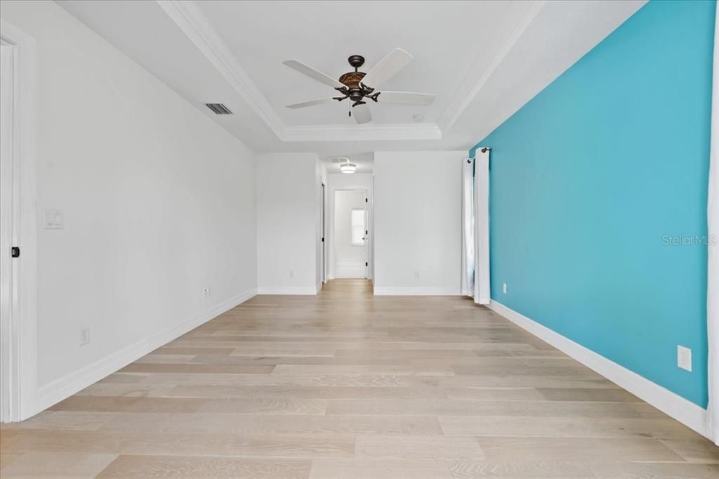 For Sale: $899,000 (3 beds, 2 baths, 2286 Square Feet)