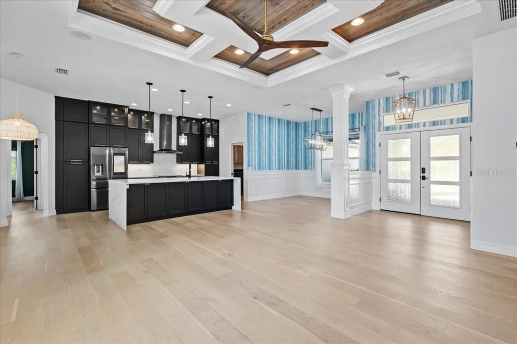 For Sale: $899,000 (3 beds, 2 baths, 2286 Square Feet)