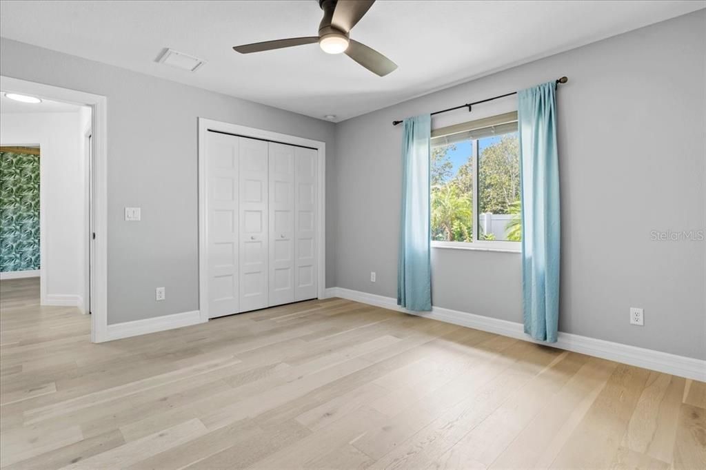 For Sale: $899,000 (3 beds, 2 baths, 2286 Square Feet)