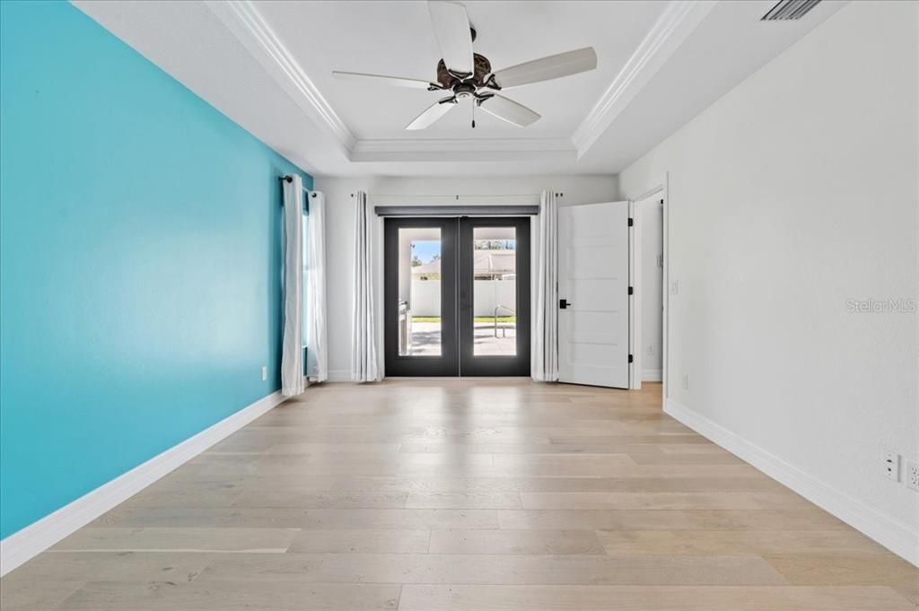 For Sale: $899,000 (3 beds, 2 baths, 2286 Square Feet)