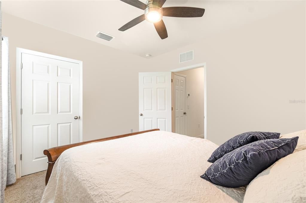 For Sale: $289,900 (3 beds, 2 baths, 1621 Square Feet)